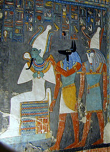 Los dioses Osiris, Anubis y Horus representados en la tumba de Horemheb.